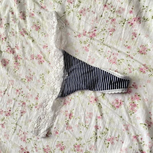 lace thong