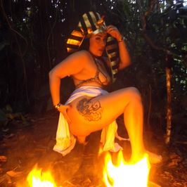 pharaone girl