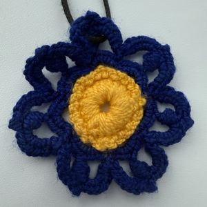 Knitted flower jewelry