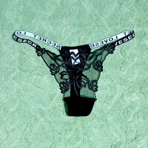 BRAGAS DEPORTIVAS OSCURAS LATINAS