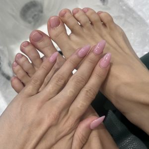Gift: mani or pedi