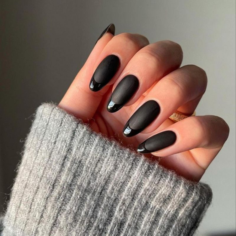 Pay for my nails to be done