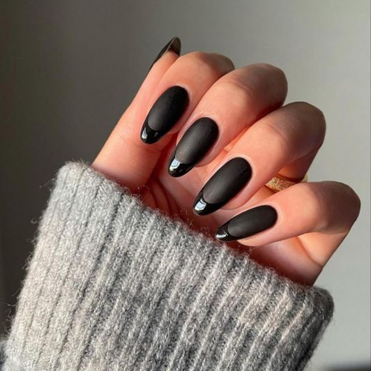 Pay for my nails to be done