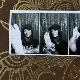 Photobooth barefeet black and white photo strip