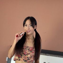 10 pics with pijama and ponytails
