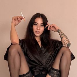 42 photo set getting naked