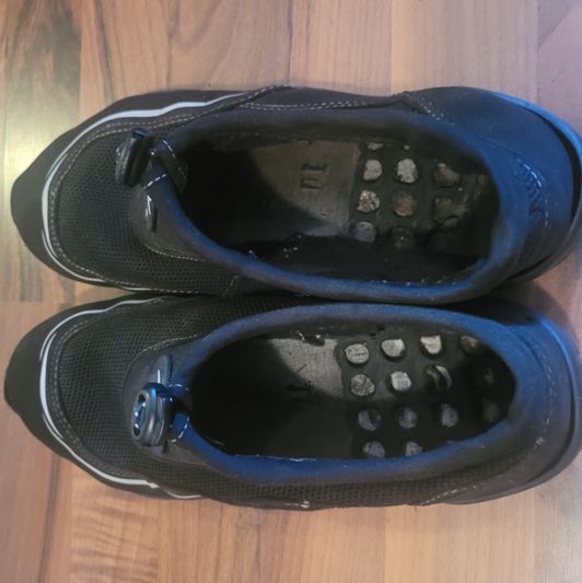 Black water shoes