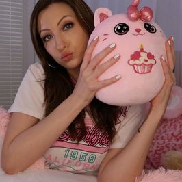 Treat Me To a Plushie