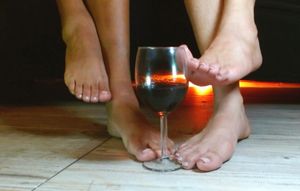 Feet friends