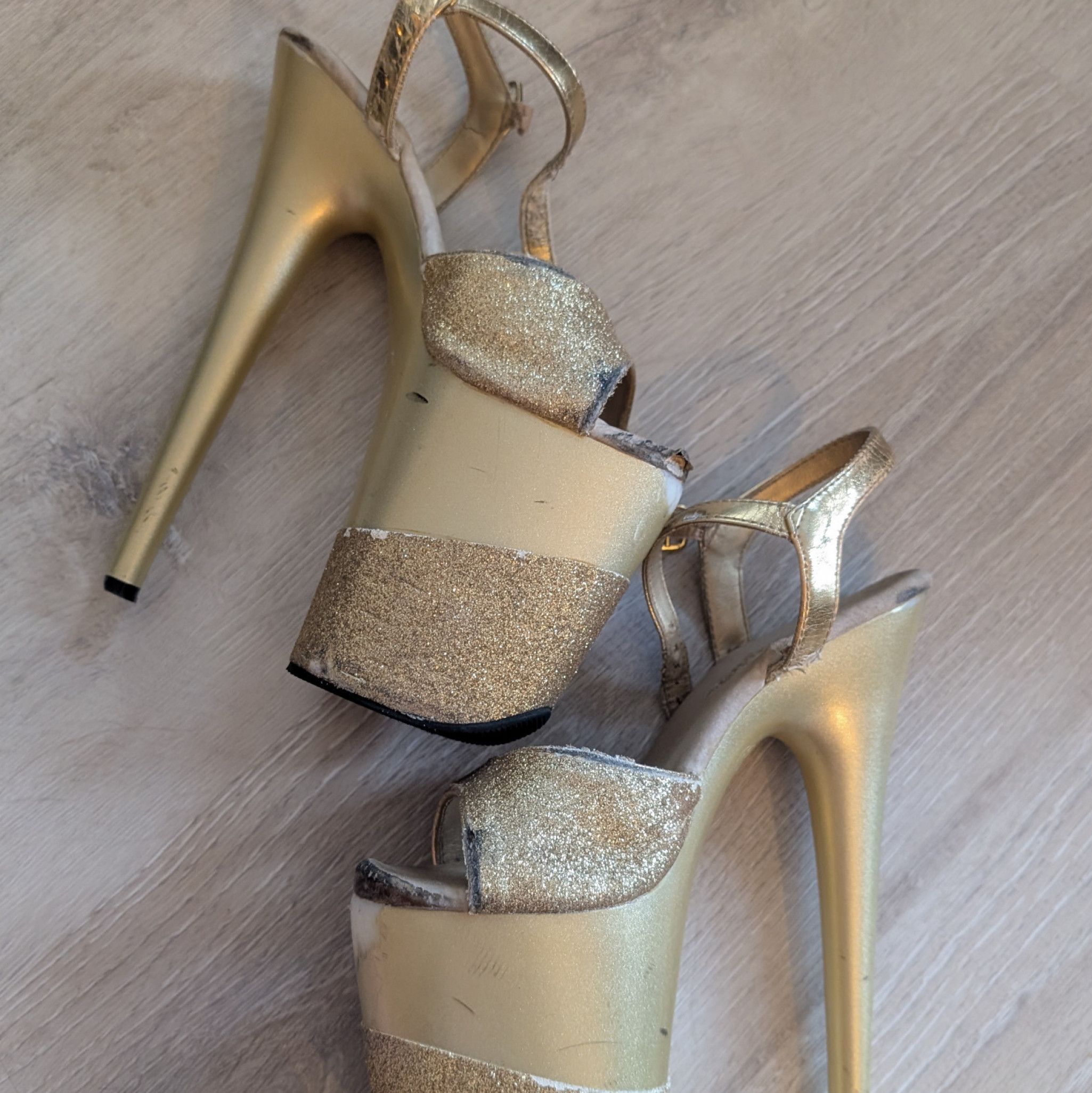 Stripper heels worn poledance heels