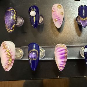 Pay for my nails or pedi!