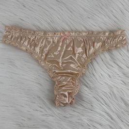 Crimped Shiny Creme Thongs