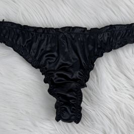 Black Crimped Shiny Thongs