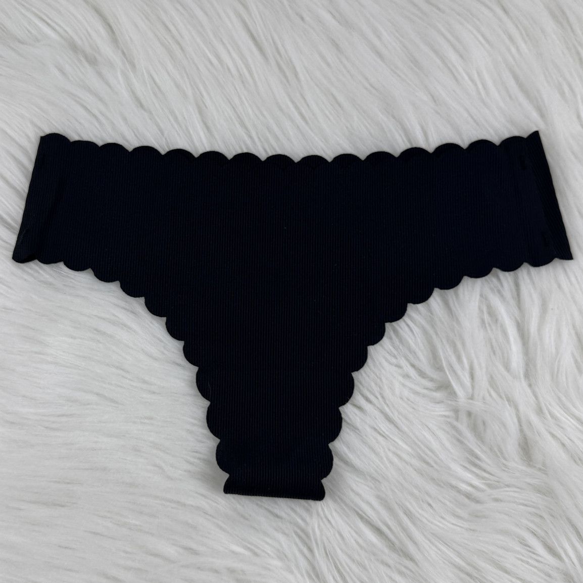 Seamless Grooved Black Panties