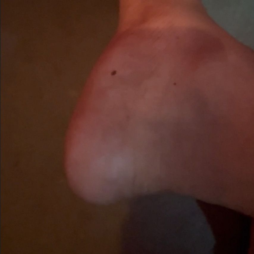 Swingitslim Right Foot showing off