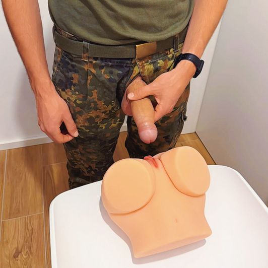 Sex und Wichsvideos in meiner Uniform