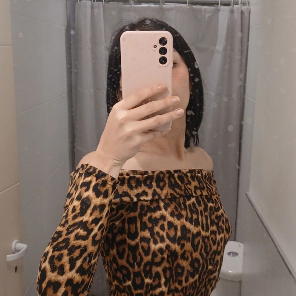 printed red solo set photo ass hispanic sexy natural naughty