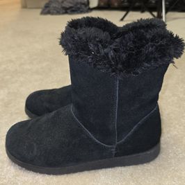 Fur lined boots