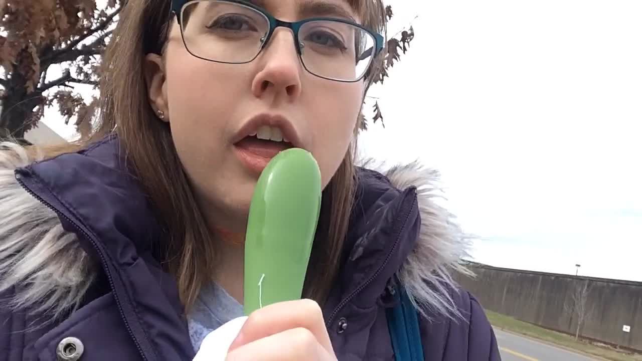 Public Ohmibod Walk Outside In The Cold