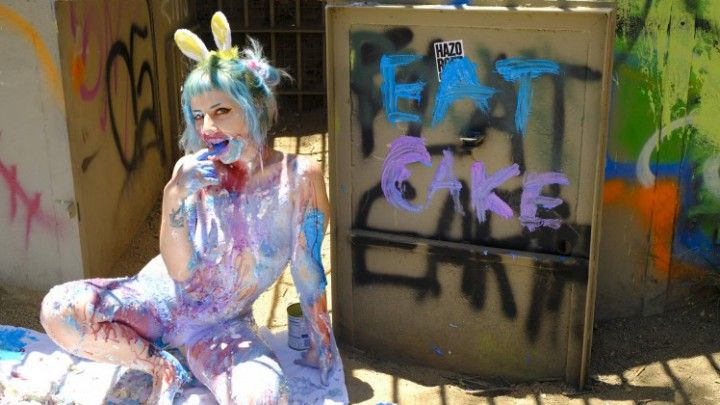 LumChan sploshing in abandoned zoo