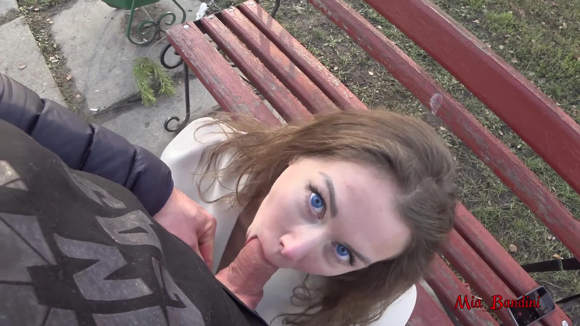 REAL PUBLIC SEX. TEEN FUCKS IN PARK