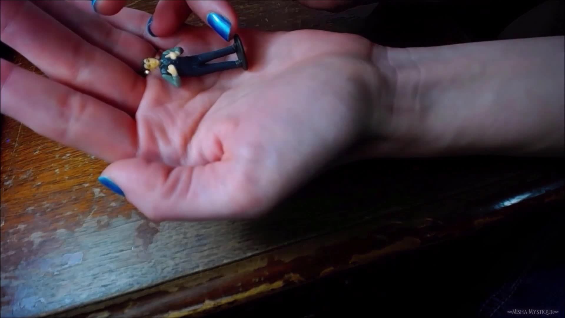 A Giantess's Plaything