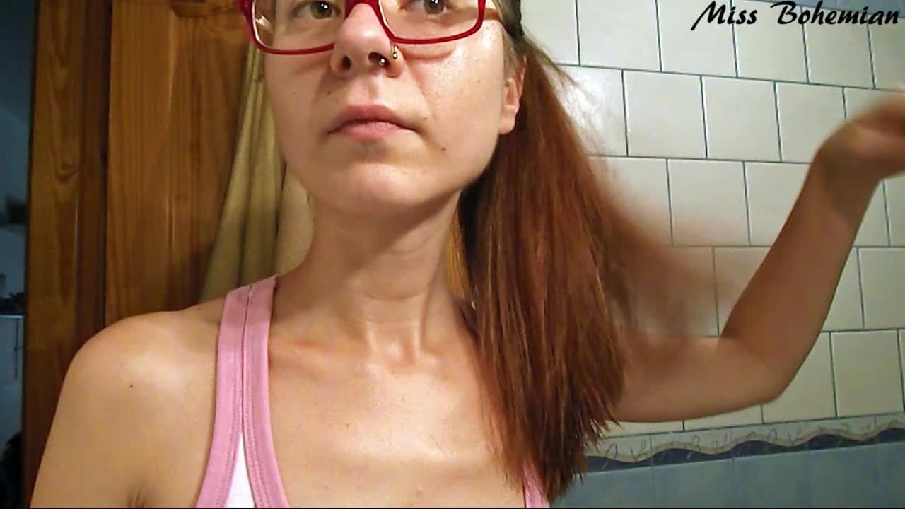 Cutting my Hair at Home - just the tips