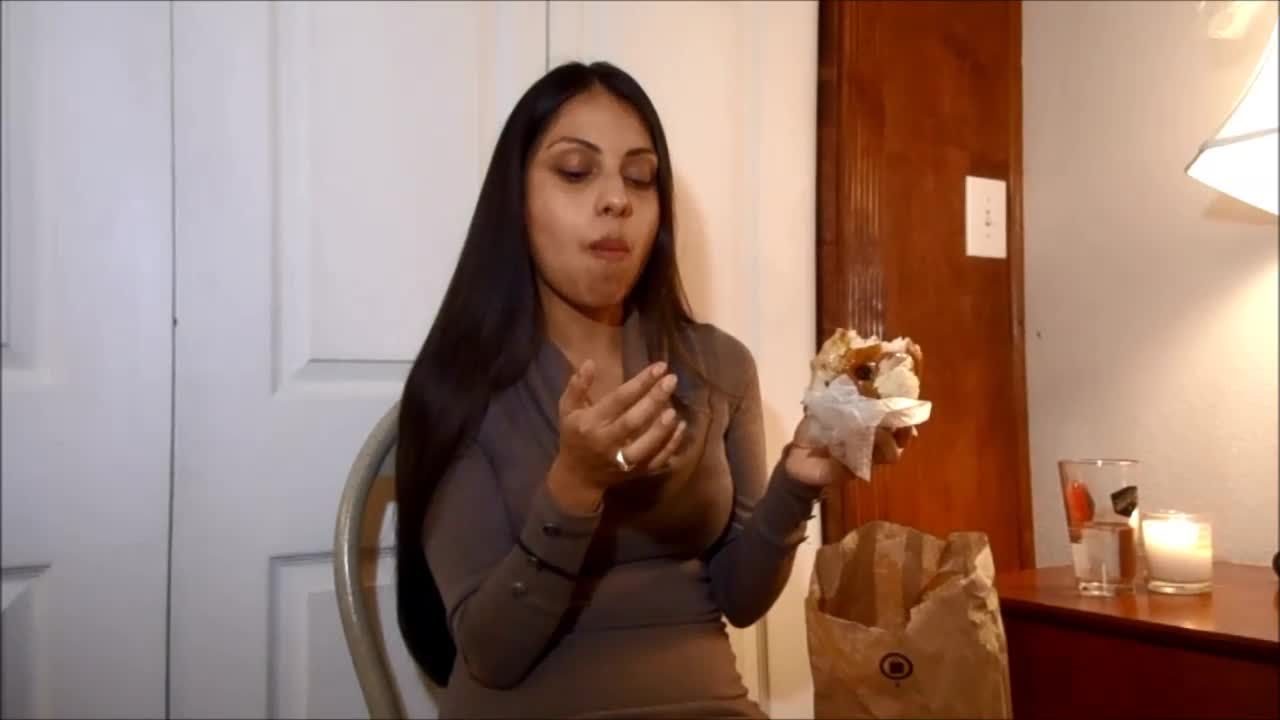 Mukbang: Eating Mexican Sweet bread