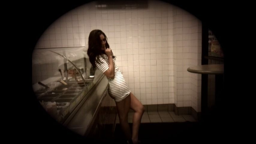 Gracie Glam Dances At A Sandwich Shop