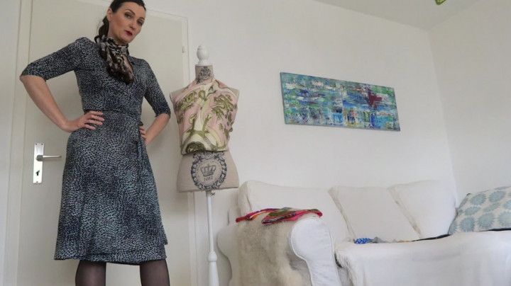 Today we practice tying silk scarves