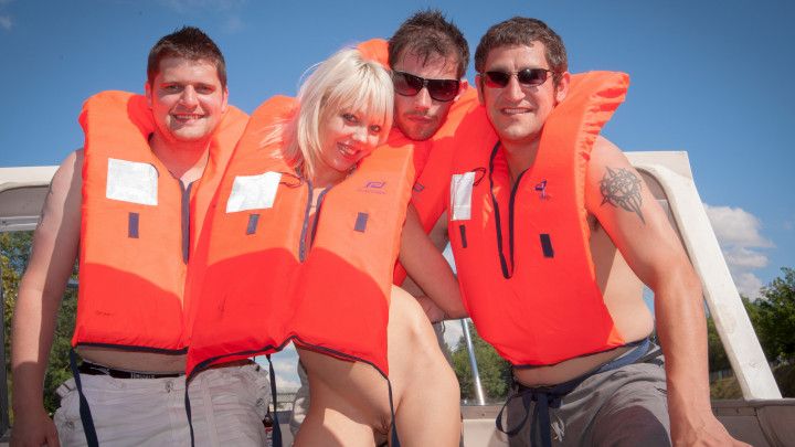 Lisa's BoatBang Part 2