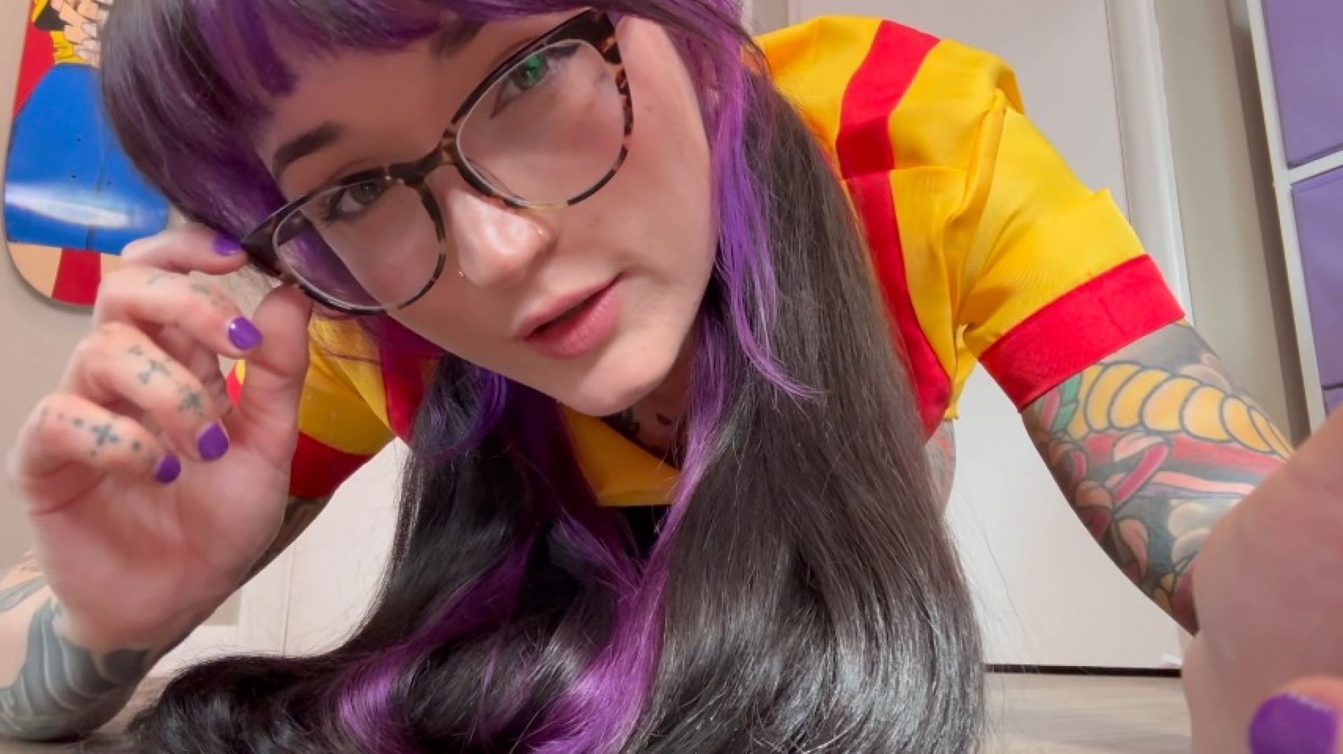 Ball Busting Waitress