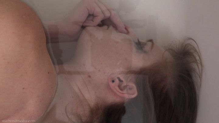 Ashley Lane's Ears Underwater HD