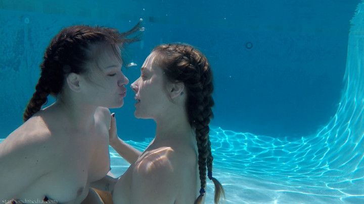 Aquaphiliacs - Alison Rey & Star Mobile