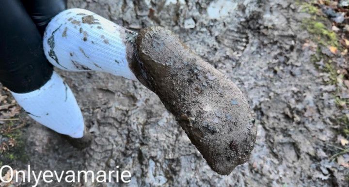 Outdoor Muddy White Socks