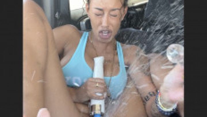 Juiced my wet pussy in my jeep again