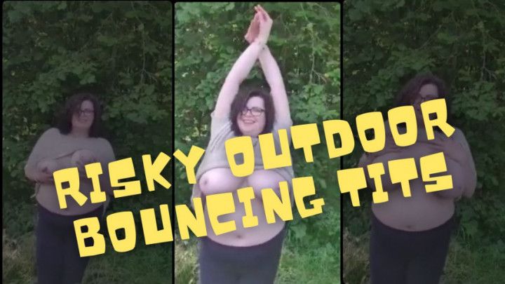 Risky Outdooor Bouncing Tits