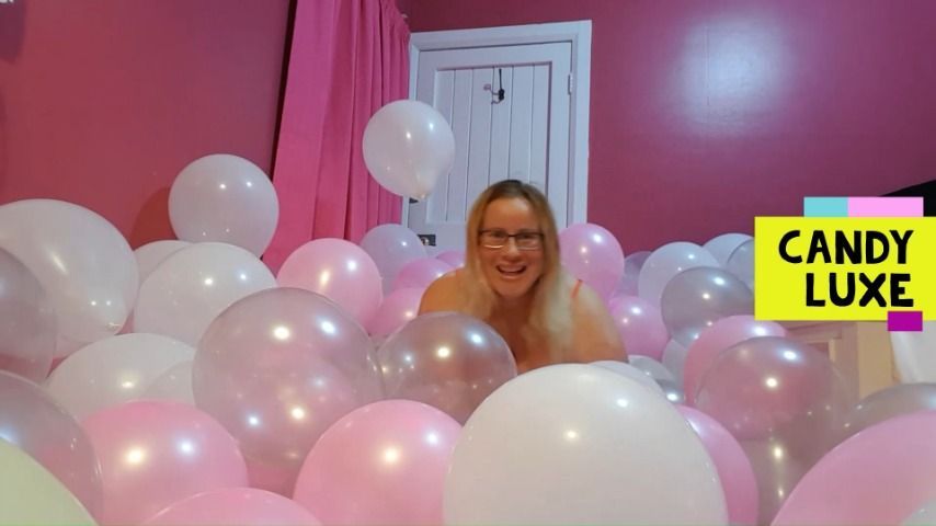 200 Balloons - balloon humping