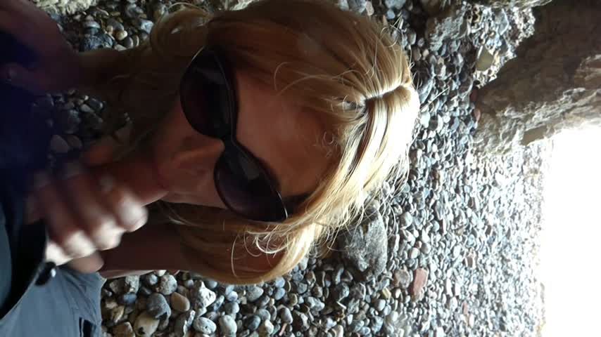 Quickie during family trip