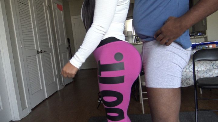 Big booty grinding in pink leggings