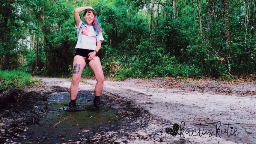 i have to pee, but i'm stuck in the mud