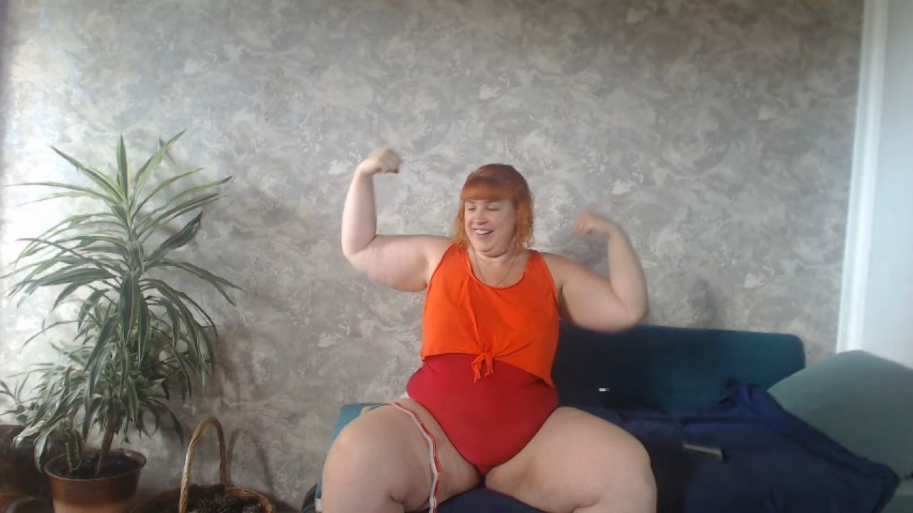 want to check my perfect calf and biceps