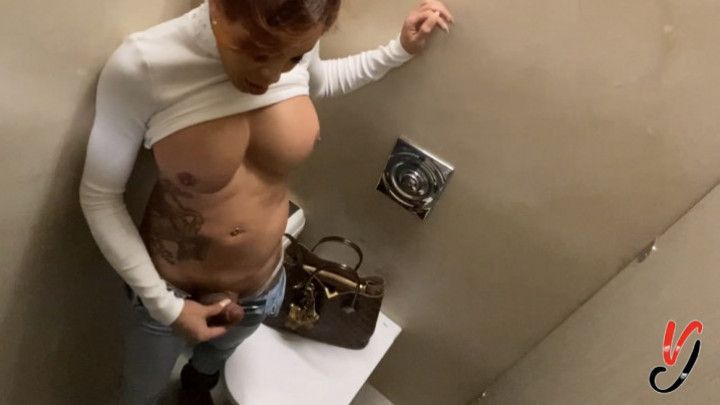 Spied on masturbating in the mall
