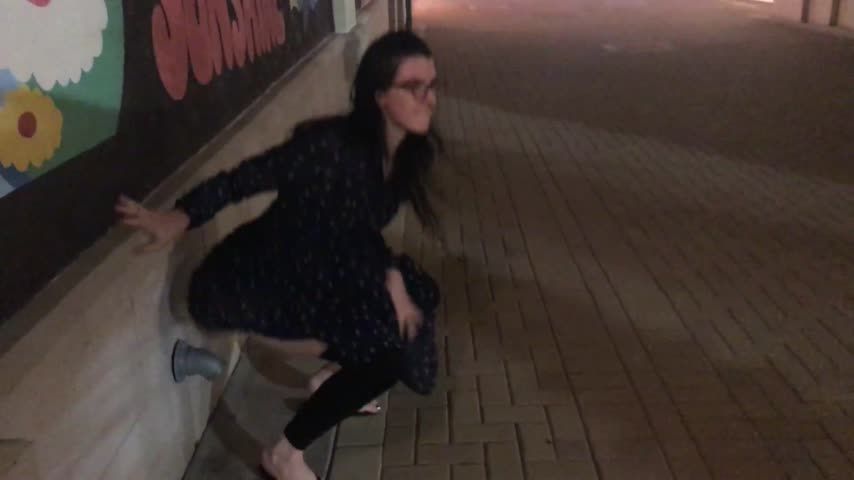 Public Outdoor Peeing with EllieBoulder