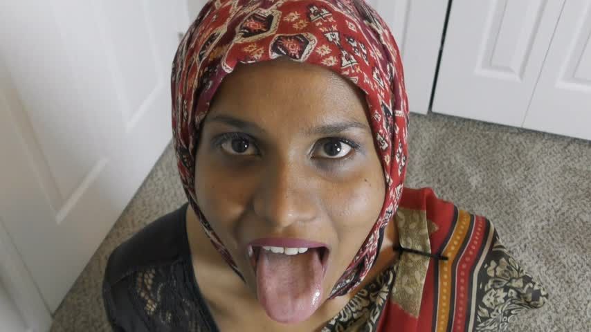 Sub Muslim girl impressing her boss