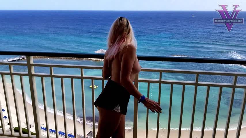 Golden showers and blow jobs in Jamaica