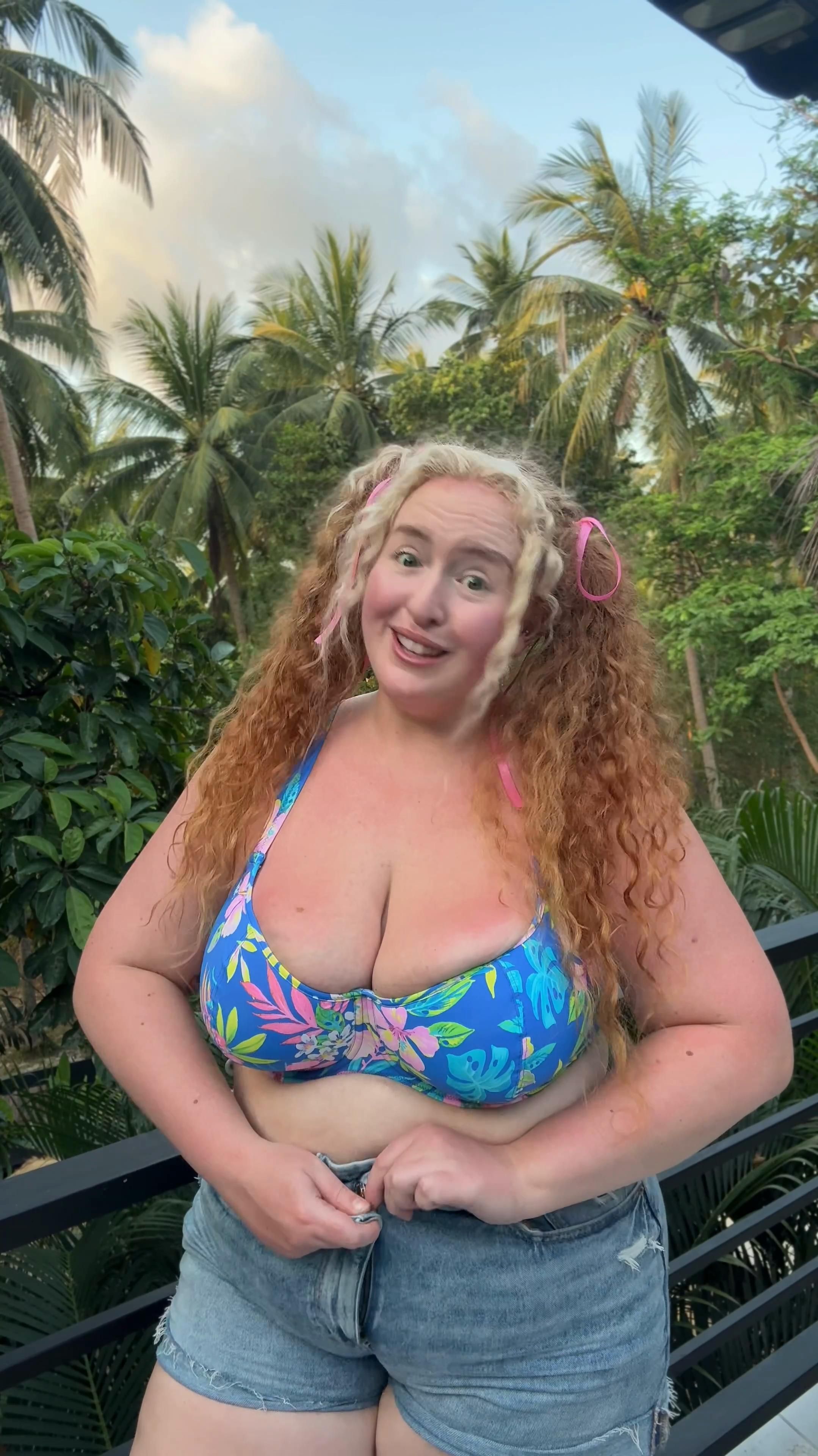 Foot Guy Asked to Worship My Feet in Thailand StoryTime