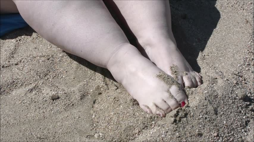 BBW Feet in the Sand