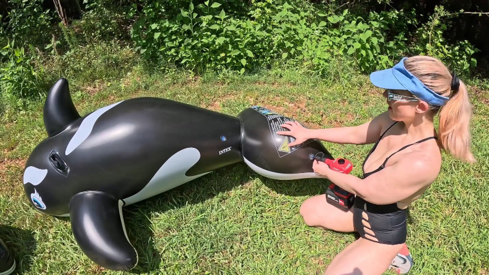 2 Whale Pop - HD 1080p mp4