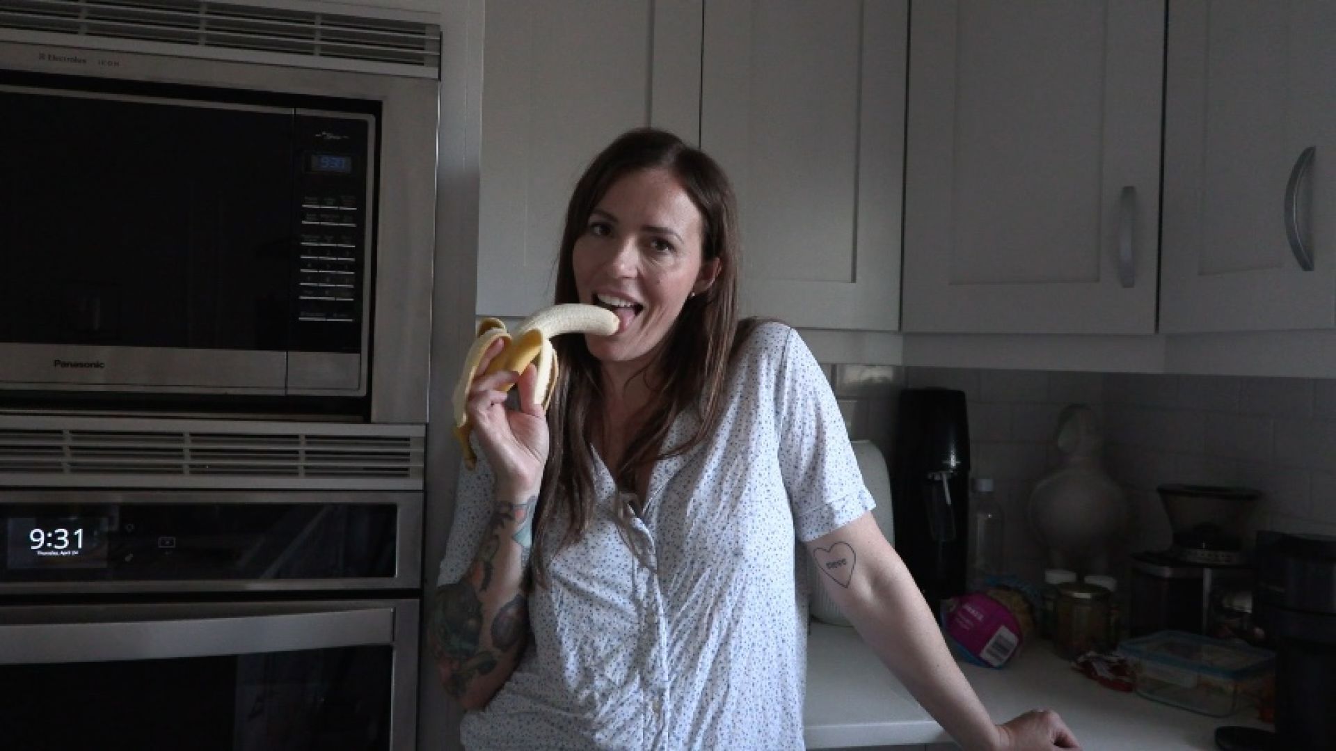Step-Mommy Eats a... Banana
